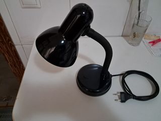 Lámpara de escritorio negra flexible