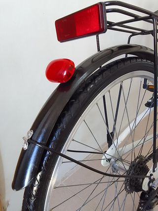 Bicicleta in alluminio da passeggio da 26" per donna con cesta