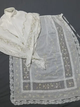 Manteleta y delantal fallera bordado