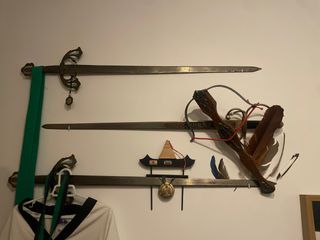 Espadas decorativas de pared