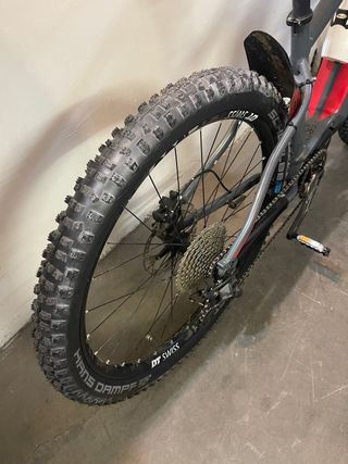 Bicicleta Eléctrica FELT SURPLUS E-MTB