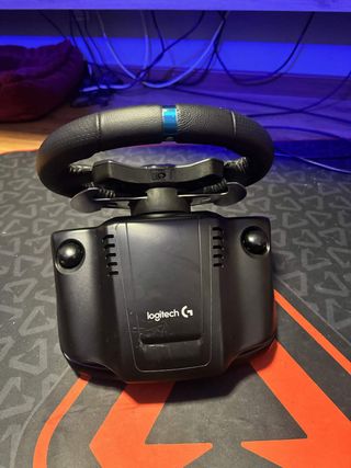 Volante Logitech G29 com Pedais