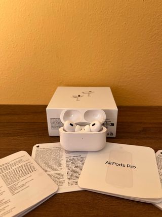 Apple AirPods Pro 2