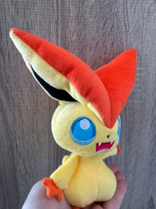 Peluche Pokemon Victini