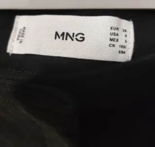 Pantalones negros flare