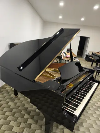 Piano Kawai RX3 1/2 cauda