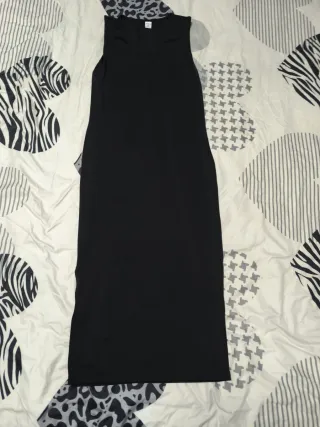Vestido negro tirantes anchos largo, talla 13 años