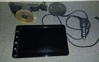 Pantalla para coche con soporte y cargador