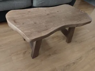 Mesa de centro de madera rústica