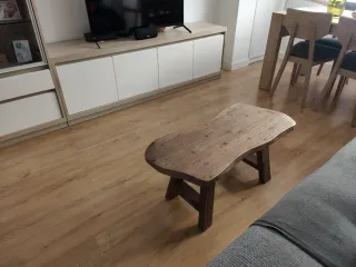 Mesa de centro de madera rústica