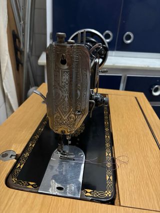 Máquina de coser antigua SIGMA