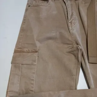 Pantalones Cargo Beige y Negro
