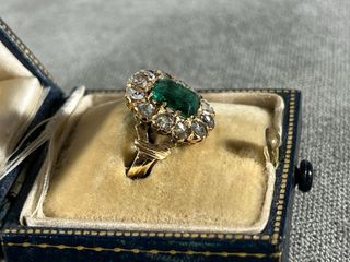 Anillo Oro 18k Isabelino Esmeralda Diamantes