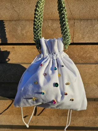 Pochette realizzata a mano con gemme