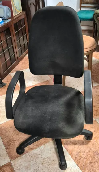 Silla oficina giratoria con ruedas sillón negra