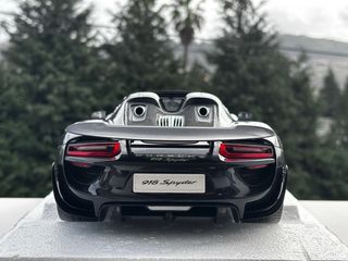 Porsche 918 Spyder 1:12 Autoart