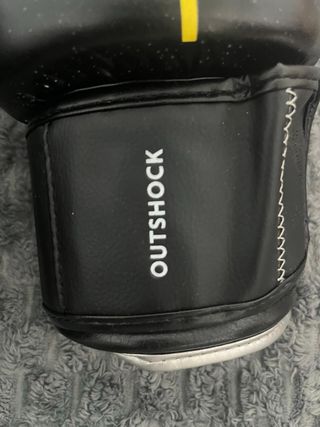 Guantes Boxeo y Kick Boxing Outshock