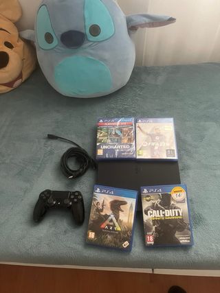 Consola PS4 Slim Negra + Juegos + Mandos