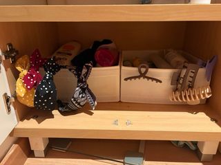 Mueble organizador bajo lavabo