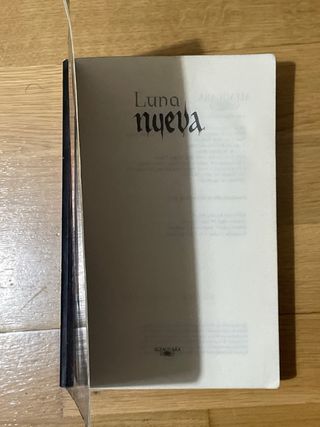 Luna nueva (Saga Crepúsculo 2)