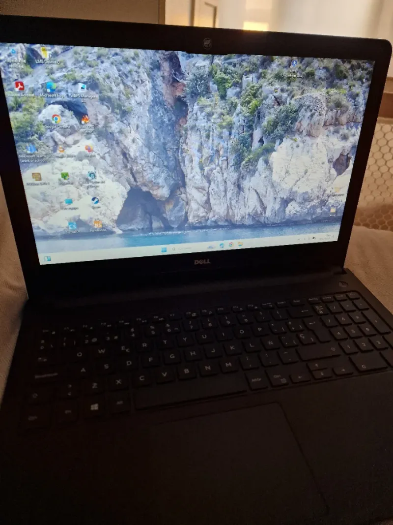 REBAJADO - Portátil Dell 3559 i5-6200U BUEN ESTADO afbeelding 2