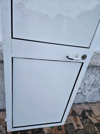 Puerta aluminio con cristal