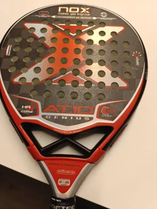 Pala de pádel NOX AT10