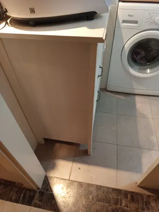 Cómoda blanca de madera Ikea