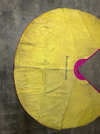 Capote profesional de torero