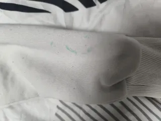 Sudadera graffiti blanca, talla 11-12.