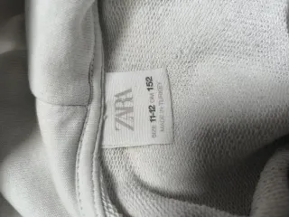 Sudadera graffiti blanca, talla 11-12.