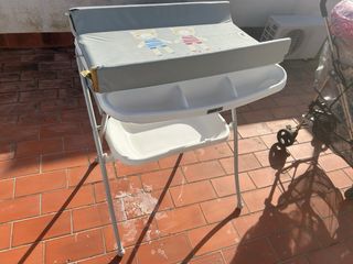 Bañera y cambiador para bebé