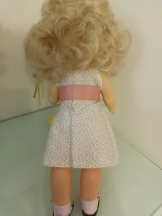 Muñeca Mariloli con complementos