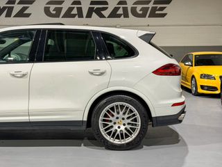 Porsche Cayenne Diesel Platinum Edition