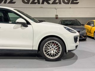 Porsche Cayenne Diesel Platinum Edition