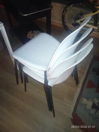 Sillas apilables Ikea blancas