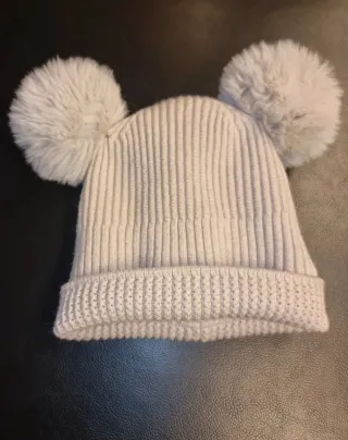 Berretto donna con pon pon beige