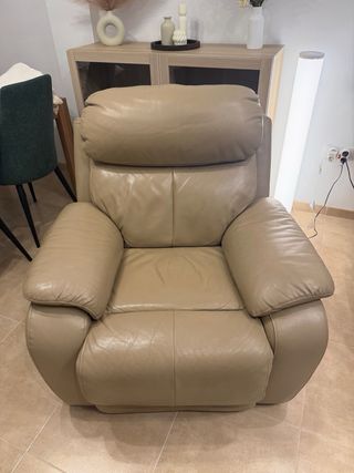 Sofá 4 plazas + sillón eléctrico reclinable