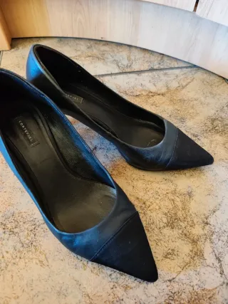 Zapatos de tacón CORTEFIEL negros