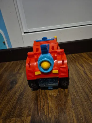 Coche Super Things con 6 muñecos