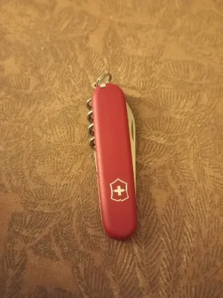 Herramienta Victorinox Roja Pequeña