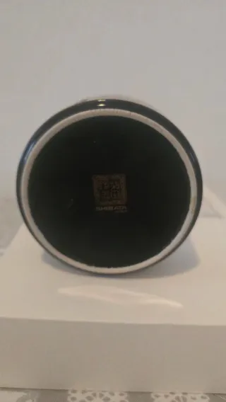 Jarrón y cenicero de la marca Shibata