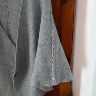 Poncho Gris Talla Única