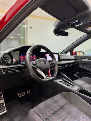 Volkswagen Golf GTI MK8 245CV