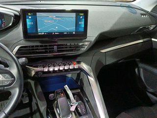 Peugeot 3008 Hybrid 225 e-EAT8 Allure