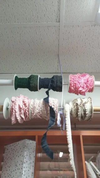 Mercería: Cintas y encajes