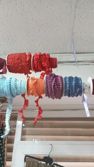 Mercería: Cintas y encajes