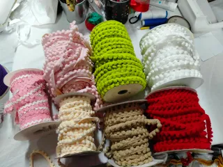 Mercería: Cintas y encajes