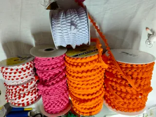 Mercería: Cintas y encajes