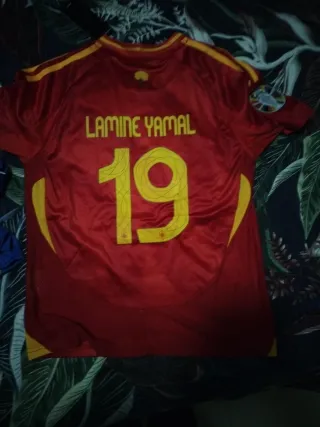 Equipación España Yamal , talla 26 (niño)